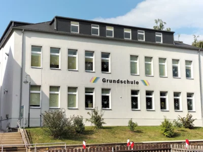 Grundschule "Am Wasserturm" in Siebenlehn (Bild vergr&ouml;&szlig;ern)
