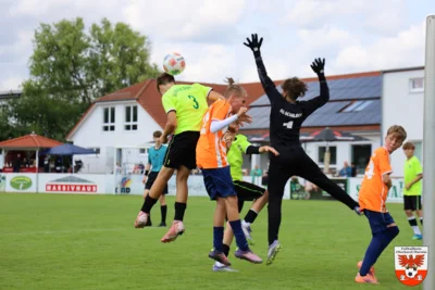 Saisonfinale im Jugendfußball (Bild vergr&ouml;&szlig;ern)