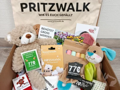 Dieses Päckchen von der Stadt Pritzwalk erreicht in den kommenden Tagen Familien, die im ersten Quartal 2026 Nachwuchs bekommen haben. Foto: Stadt Pritzwalk (Bild vergr&ouml;&szlig;ern)