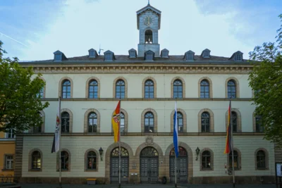 Sanierung der öffentlichen Toiletten hinter dem Rathaus