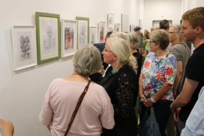 Ausstellung „QUERBEET“ eröffnet (Bild vergr&ouml;&szlig;ern)