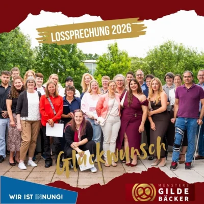 Gruppenbild der neuen Gesell*innen im Rahmen der Lossprechung (Bild vergr&ouml;&szlig;ern)
