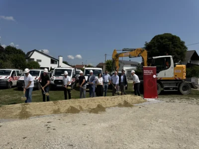 Spatenstich zu Beginn des 2. Bauabschnitts beim Breitbandausbau