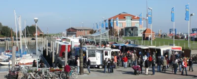 Foto: (Foto: Archivbild Andreas Hansen) Foto zur Meldung: 40 Jahre Wyker Fischmarkt: Grußwort des Bürgermeisters zum Jubiläum