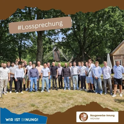 Gruppenbild der neuen Gesell*innen im Rahmen der Lossprechung (Bild vergr&ouml;&szlig;ern)
