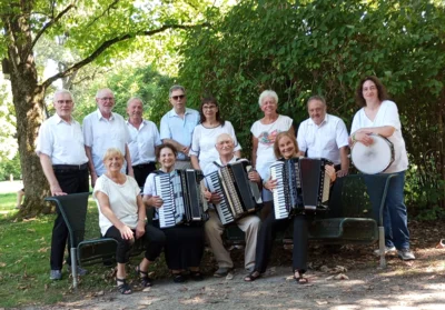 Konzert im Kurpark mit der Akkordenogruppe aus Eschenbach