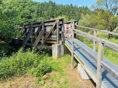Sperrung der Radbrücke bei Odensachsen (Bild vergr&ouml;&szlig;ern)