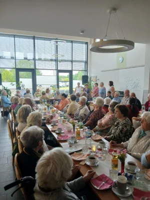 Foto zur Meldung: Sommerfest für die Seniorinnen und Senioren des Amtes Meyenburg Foto zur Meldung: Sommerfest für die Seniorinnen und Senioren des Amtes Meyenburg