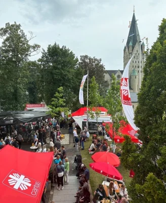 Im Caritas-Treff laden täglich wechselnd Fachverbände und Arbeitsgemeinschaften der Caritas zu Begegnung, Spiel und Spaß ein. (Bild vergr&ouml;&szlig;ern)
