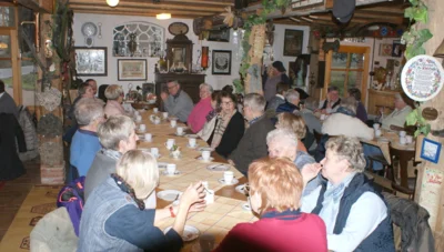 Klön und Tee-Nachmittag im Oll Reef Hus (Bild vergr&ouml;&szlig;ern)