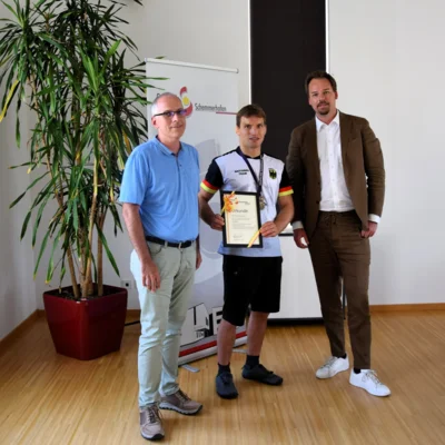 Meldung: Gemeinde Schemmerhofen ehrt Nico Pulvermüller für Gold im Grappling