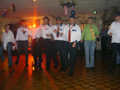 Festausschuss organisiert (Bild vergr&ouml;&szlig;ern)