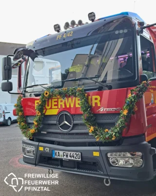 Neues Löschfahrzeug für die Feuerwehr Wöschbach feierlich eingeweiht (Bild vergr&ouml;&szlig;ern)