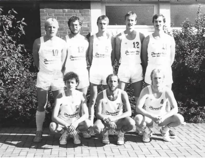 Basketballmannschaft des SV-Dornum in der Saison 1985/86 (Bild vergr&ouml;&szlig;ern)