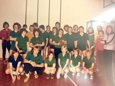Tischtennis Gruppe (Bild vergr&ouml;&szlig;ern)