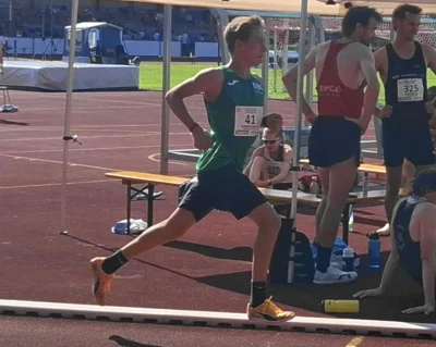 Simon läuft PB bei Bayerischen Meisterschaften der U18