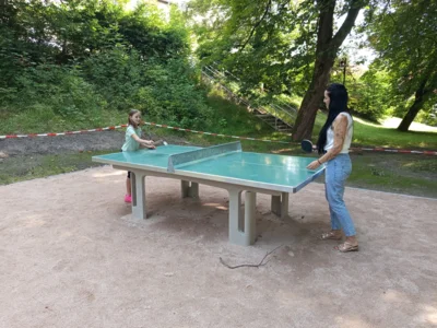 Tischtennisplatte im Postpark aufgestellt (Bild vergr&ouml;&szlig;ern)