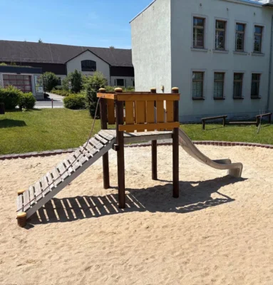 Meldung: Gebrauchter Holzspielturm zu verkaufen