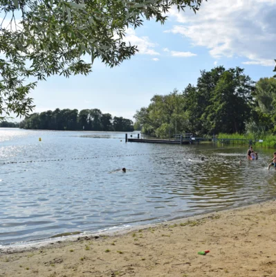 Warnung vor Blaualgen am Ketziner Havelstrand