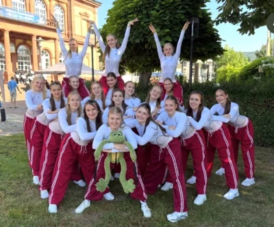 Tänzerinnen der Tanzschule Schier-Rösel I Foto: Tanzschule Schier-Rösel (Bild vergr&ouml;&szlig;ern)