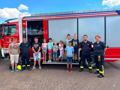 Meldung: Kinder des heilpädagogischen Kinder- und Jugendhaus Struwwelpeter besuchen Feuerwehr