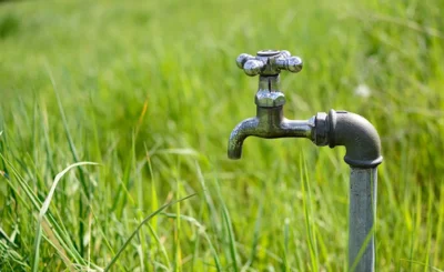 Wegen Extrem-Niedrigwasser: Landkreis Passau schränkt Entnahme von Grundwasser ein