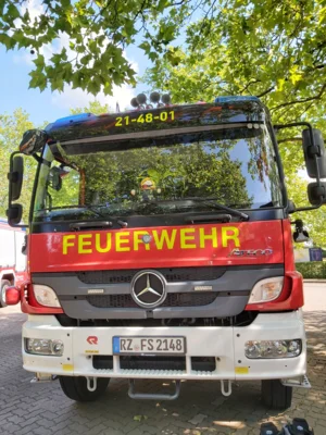 TH Wasser - manövrierunfähiges Sportboot