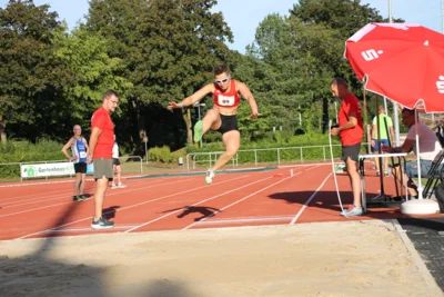 Tolle Leistungen beim Abendsportfest der LG Osterode