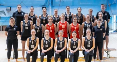 Beachhandball Frauen (Bild vergr&ouml;&szlig;ern)