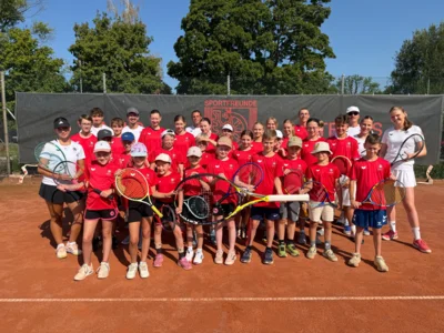 Feriencamp begeistert Tennis-Nachwuchs (Bild vergr&ouml;&szlig;ern)