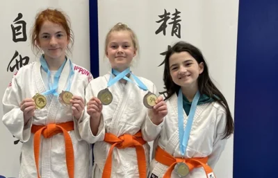 Medaillenregen: Laupheimer Judoka kämpfen international (Bild vergr&ouml;&szlig;ern)
