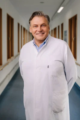 Evangelisches-Krankenhaus-Ludwigsfelde-Steven-Ritzer-Photography_Dr. von Engelhardt