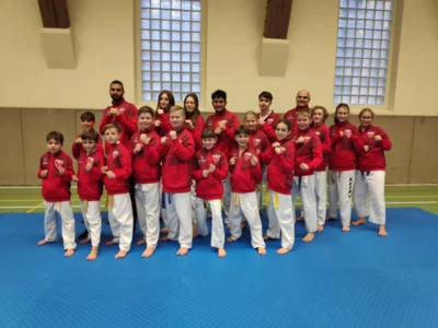 Erfolgreiche Gürtelprüfung in der Abteilung Taekwondo (Bild vergr&ouml;&szlig;ern)