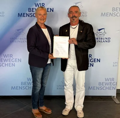 Mike Wilhelmy erhält Ehrung