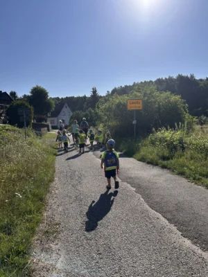 Wanderung nach Lawitz (Bild vergr&ouml;&szlig;ern)