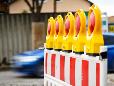 Halbseitige Sperrung der Leipziger Straße: Ausmaß der Fahrbahnsetzungen  wird weiterhin untersucht (Bild vergr&ouml;&szlig;ern)