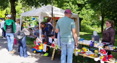 Jede Menge Schnäppchen beim großen Flohmarkt.