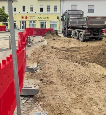 Baustelle auf Kreuzung Bahnhofstraße/Markt/Gartenstraße