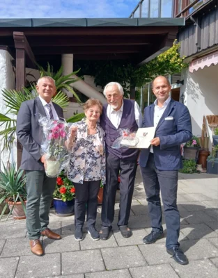 Wir gratulieren zur Eisernen Hochzeit (Bild vergr&ouml;&szlig;ern)