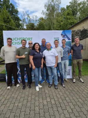 Gruppenfoto der Teilnehmer der Tagung (Bild vergr&ouml;&szlig;ern)