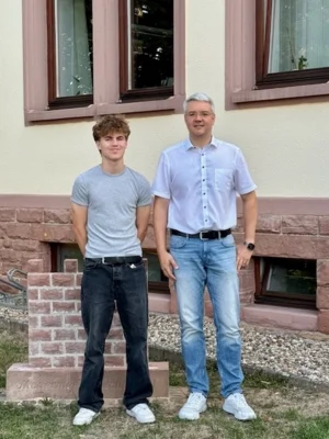 Foto: Mika Sulser und Bürgermeister Heiko Braun