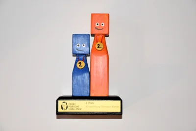 Der Pokal für den zweiten Platz bei der Ferry Porsche Challenge 2026