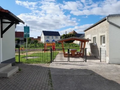 Mehr Sicherheit für die Kinder auf dem Spielplatz im OT Grüningen (Bild vergr&ouml;&szlig;ern)