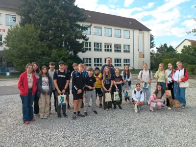 Gruppenbild der Calauer Schüler des diesjährigen "WasserMarsch". Foto: privat (Bild vergr&ouml;&szlig;ern)