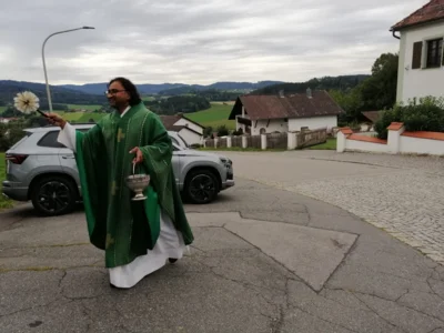 Fahrzeugweihe in Moosbach