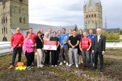 Foto zur Meldung: Soester HC erhält Unterstützung von der Sparkassenstiftung zur Förderung von Jugend und Sport