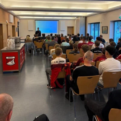 Rückblick: Schiedsrichter-Lehrabende im September (Bild vergr&ouml;&szlig;ern)