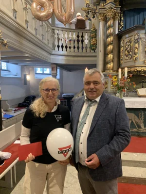 Bild: Erste Vorsitzende Ute Rossner und Zweiter Bürgermeister Roland Vogel (Bild vergr&ouml;&szlig;ern)