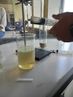 Chemie-Fachschaft bildet sich fort: Spritzentechnik im Unterricht