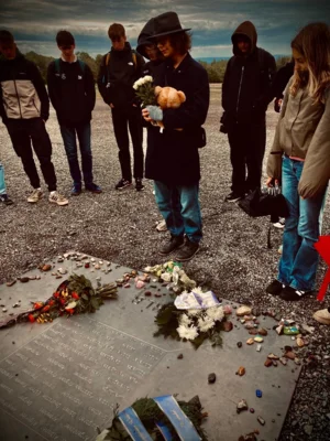 "Nie wieder" - Besuch unserer 10. Klassen in der Gedenkstätte Buchenwald (Bild vergr&ouml;&szlig;ern)